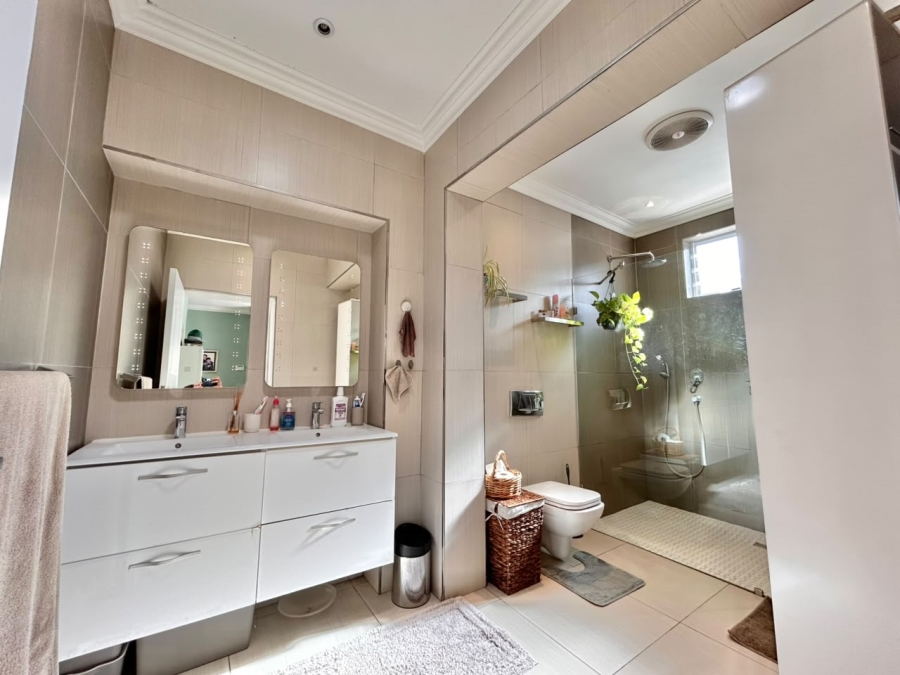 To Let 4 Bedroom Property for Rent in Plumstead Western Cape
